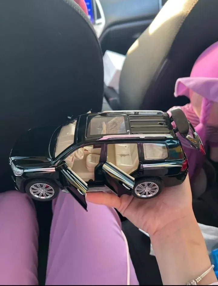 Best Selling 🔥 1:24 Scale Die-Cast